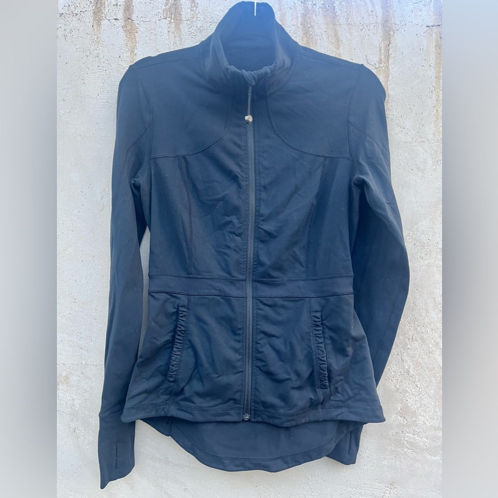 Lululemon fitted jacket